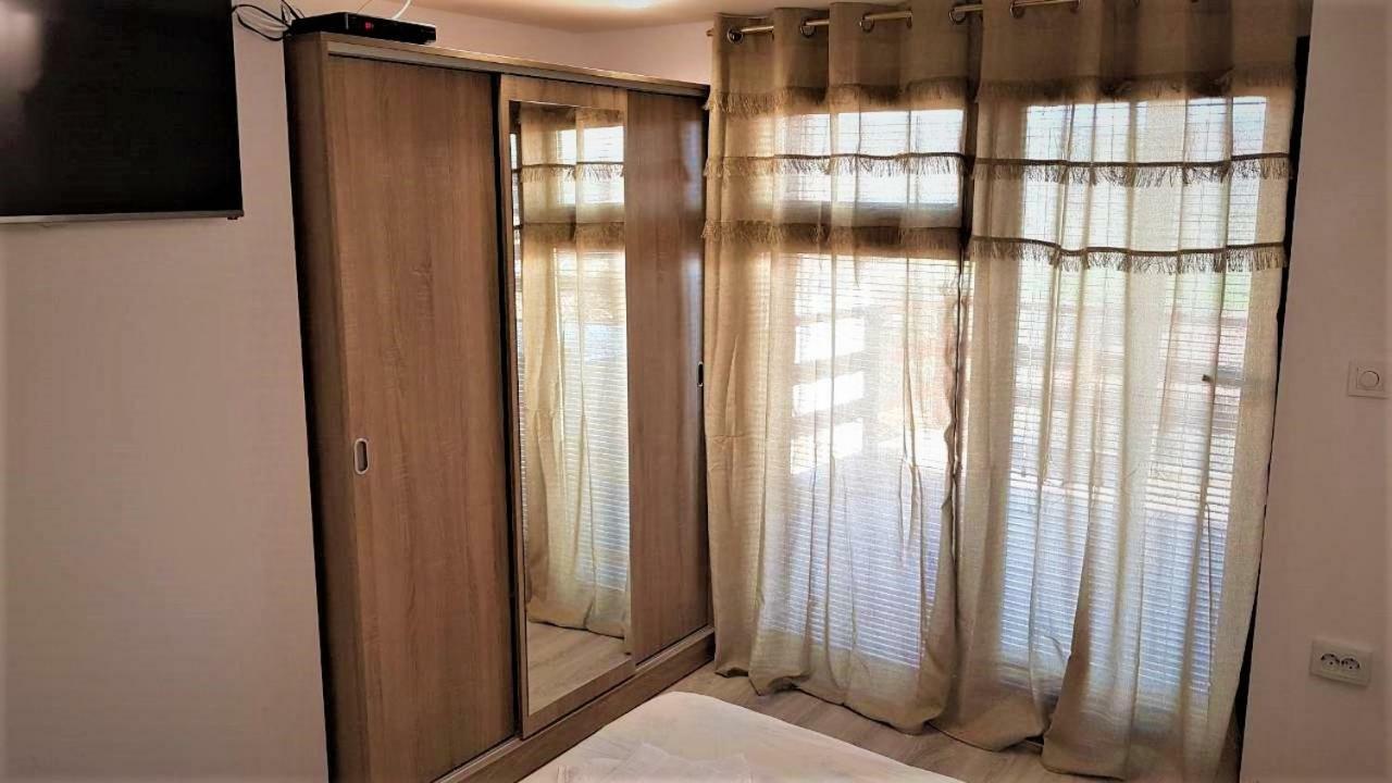 Arts Guest House -Beautiful Villa For 6 Persons เวลีคอเทอร์โนโว ภายนอก รูปภาพ